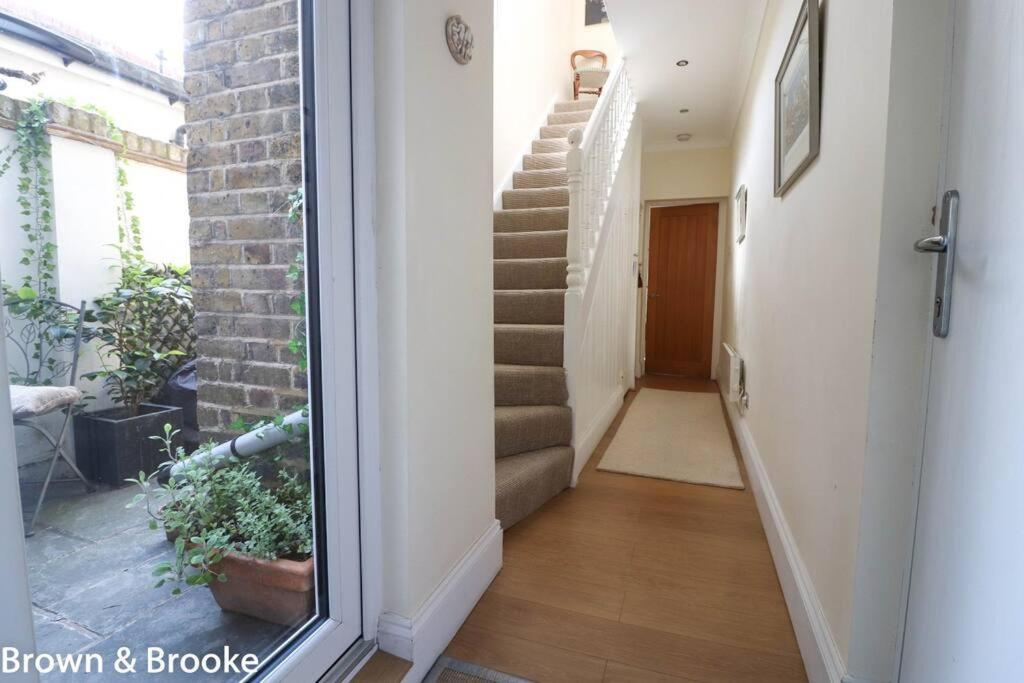 Villa Stylish & Spacious 3 Bed Victorian House Sleeps Up To 7 - Near O2, Museums, Excel, Mazehill Station 12 Mins Direct Into London Bridge Extérieur photo